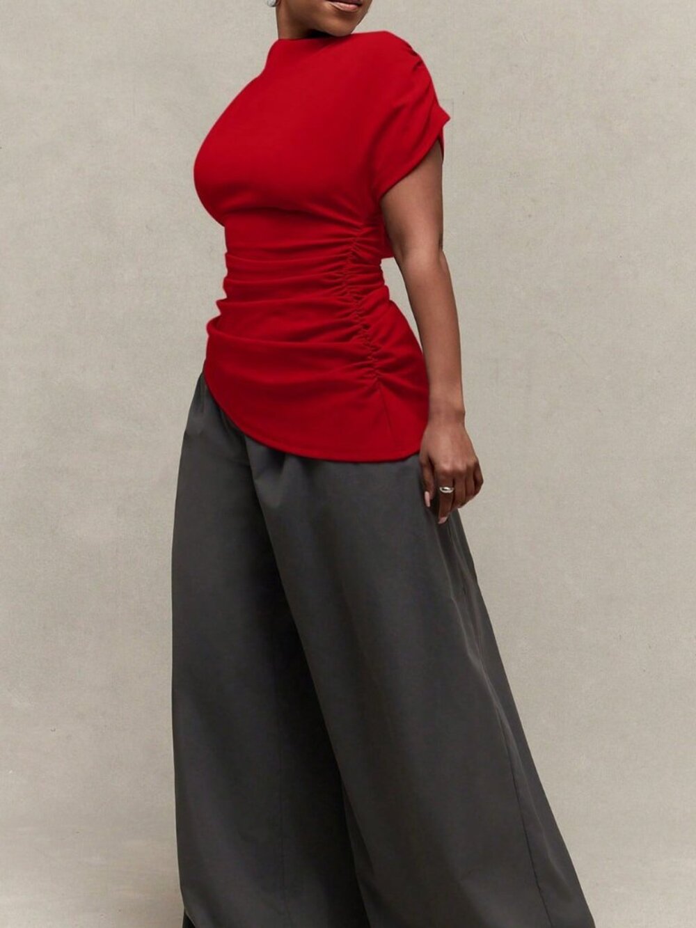 Red Casual Women's Asymmetrical Hem Slim Batwing Sleeve Short Crepe Top - Picture 5 of 5